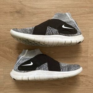 Nike Free Run Motion Flyknit Shoes